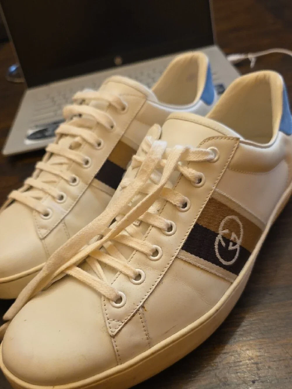 Gucci White Leather Low-Top Sneakers with Brown and Black Web Stripe
